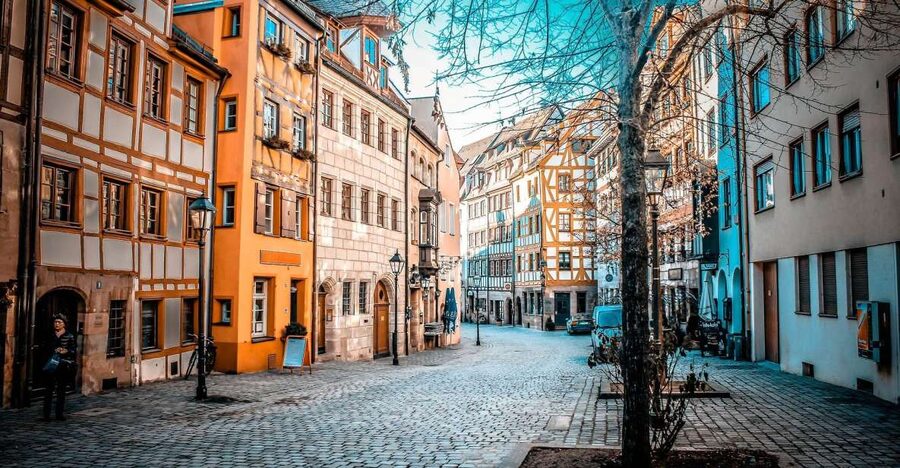 Nuremberg: Private Guided Walking Tour - Starting at Rathausplatz and Hauptmarkt