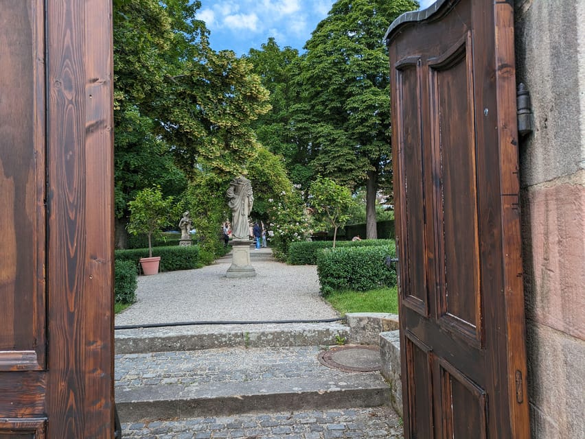 Nuremberg: St. Johannis Friedhof &Hesperidengärten IN GERMAN - St. Johannisfriedhof: Nürnbergs Geschichte zwischen Grabsteinen