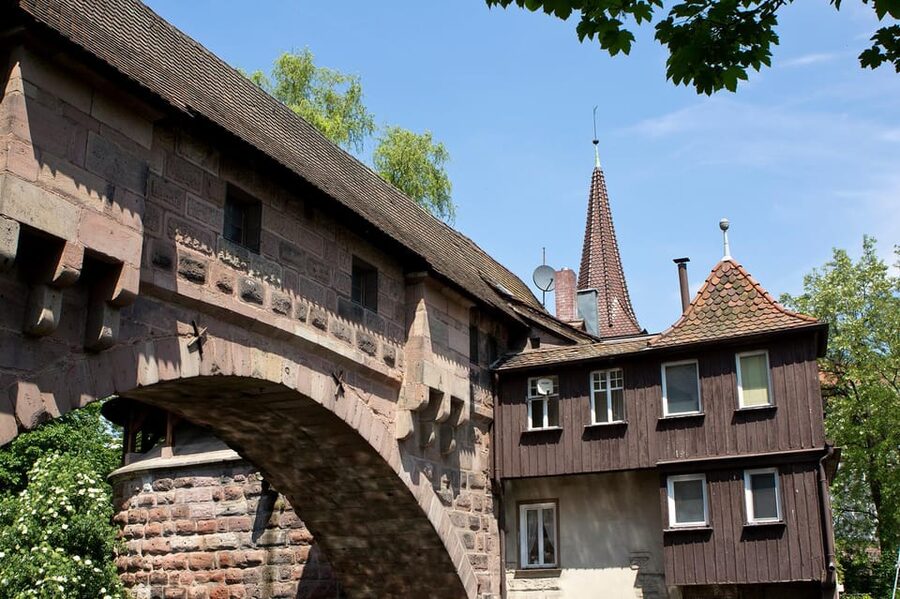 Nuremberg: The Old Town in Evening Light - IN GERMAN - The Hangman’s Bridge and Master Franz