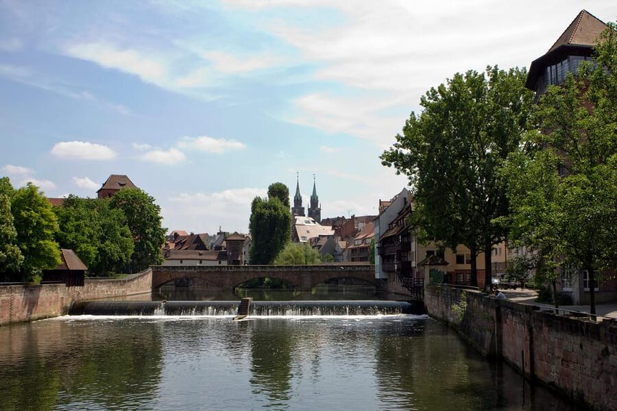Nuremberg: The Old Town in Evening Light - IN GERMAN - The stories make this more than a photo walk
