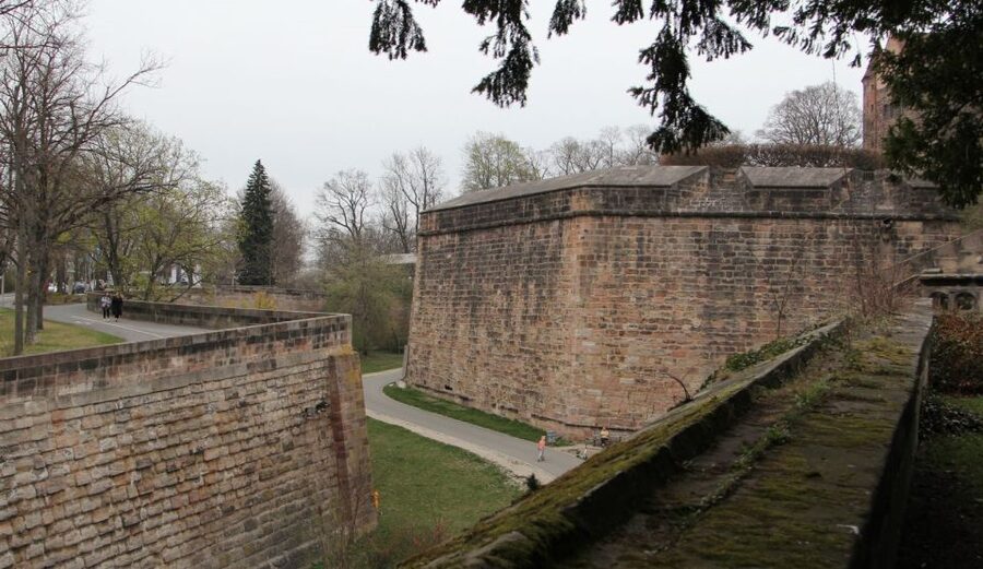 Nuremberg: Tunnels and Secret Passages in the City Wall Tour - How to fit it into your Nuremberg day