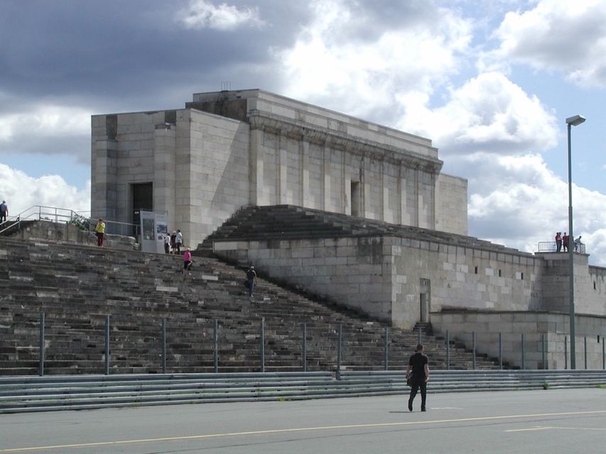 Nuremberg: World War 2 History Tour with Beer Tasting - Kongresshalle and the scale of Nazi spectacle