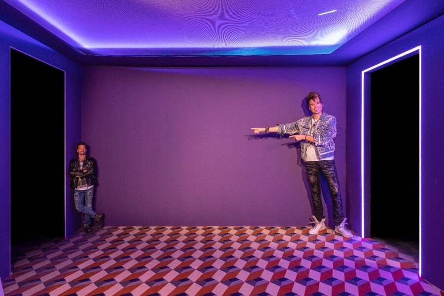 Oberhausen: HOUSE OF MAGIC - powered by Ehrlich Brothers - Learn a trick in the 360-degree cinema