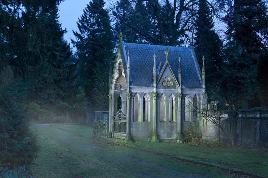 Osnabrück: "Gallows, graves & crooks" (adventure tour) - Two hours of live acting, not just a guided walk