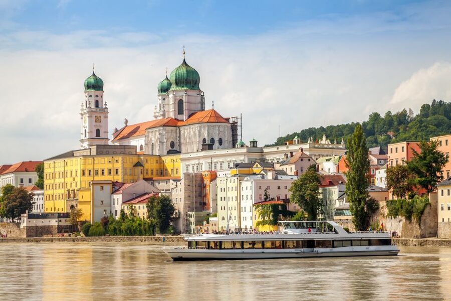 Passau: 1-Hour Guided City Walking Tour - Starting at Domplatz and St. Stephen’s Cathedral