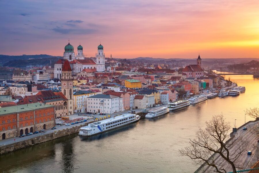 Passau: City Highlights Guided Walking Tour - German language and guide quality