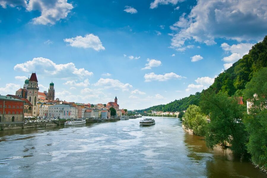 Passau: City Highlights Guided Walking Tour - Local advice for lunch, museums, and ice cream