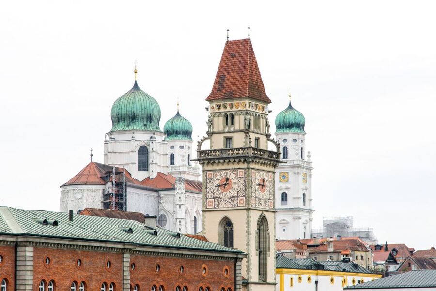 Passau: City Highlights Guided Walking Tour - Meeting your guide at dock A11
