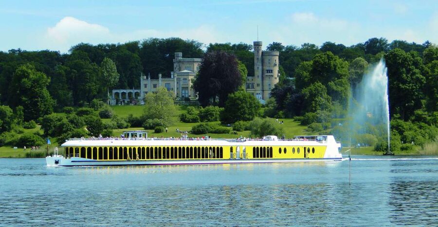 Potsdam by Boat: Island Cruise - Leaving Potsdam harbor for the Havel lakes