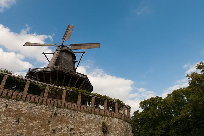 Potsdam, City of Emperors Walking Tour - Neuer Garten and Cecilienhof’s WWII story