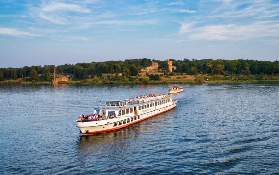 Potsdam: Palace Tour by Boat - Key points to know before boarding