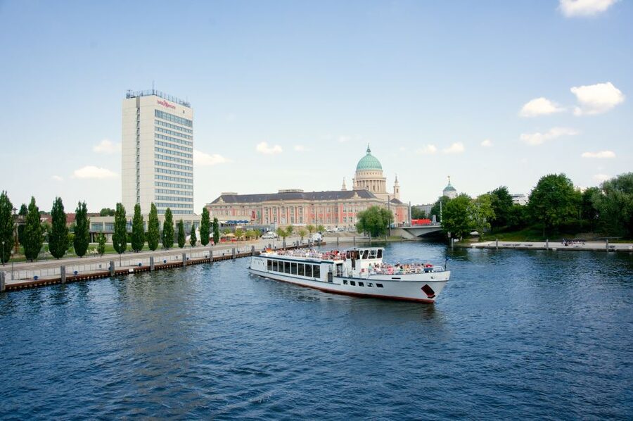 Potsdam: Palace Tour by Boat - Babelsberg Park and its grand palace