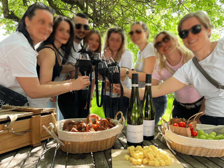 Premium wine hike Stuttgart with games and winemaker's snack - How much walking should you expect?