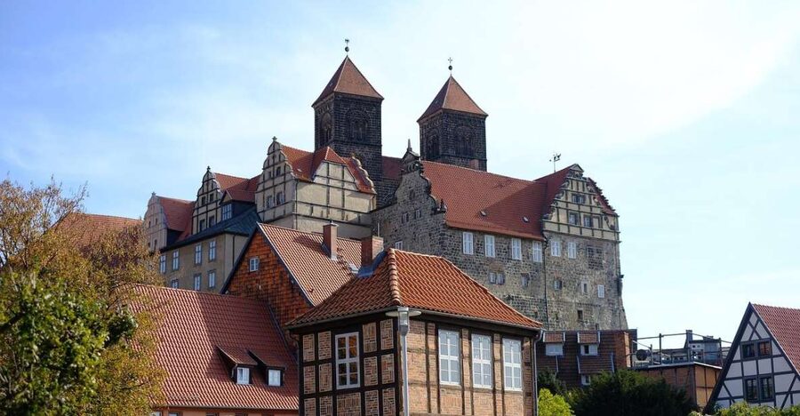Premiumstadtführung (historische Altstadt und Schlossberg) - Seeing the Half-Timbered Museum in context