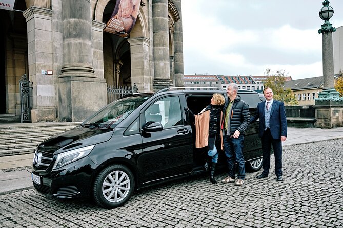Private Berlin Top Historical Sites Tour with Black Van - A four-hour route with a lot packed in