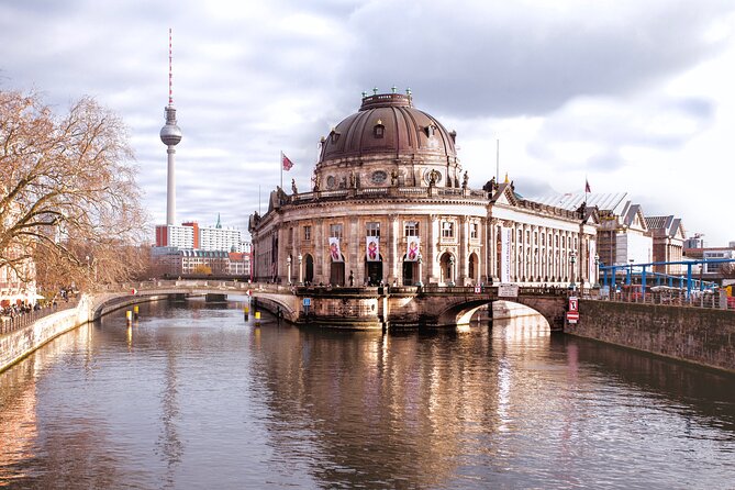 Private Berlin Walking Tour - Aviation Ministry: imposing architecture and political power