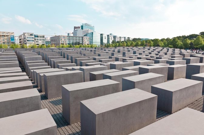 Private Berlin WWII and Cold War History Tour with Local Expert Guide - The Palace of Tears and the human cost of division