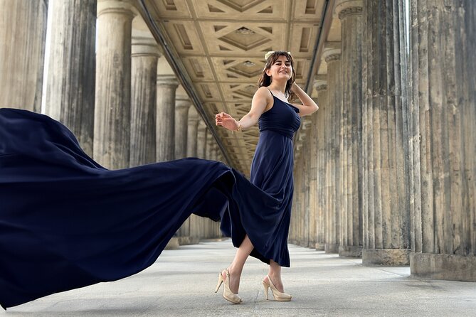 Private Personalized Photoshoot in Berlin - Museum Island and the value of variety
