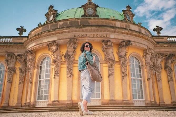 Private Personalized Photoshoot in Berlin - Starting at Friedrichsbrücke