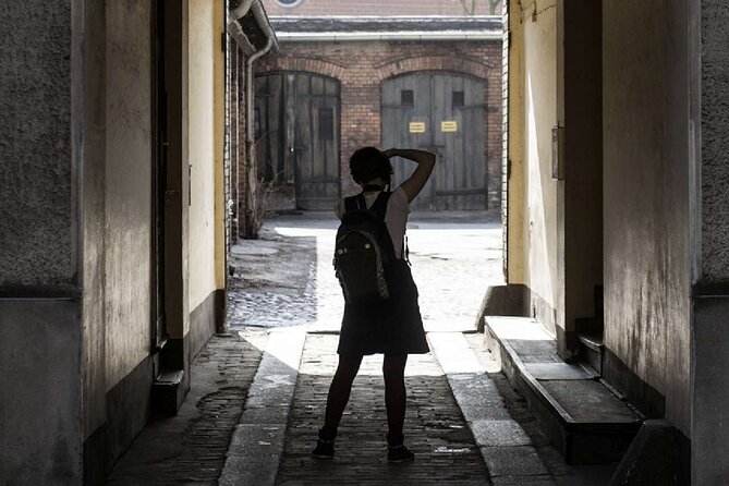 Private Photo Tour in Kreuzberg - Mariannenplatz, Marianne, and Kunsthaus