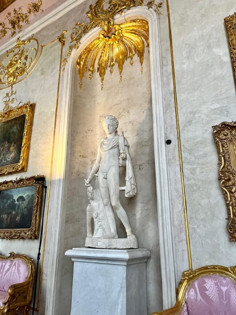 Private Sightseeingtour im Taxi nach Potsdam und Sanssouci - The New Palace and Potsdam’s royal scale