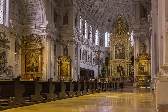 Private transfer: Vilshofen to Munich with 2h sightseeing stop - Key points at a glance