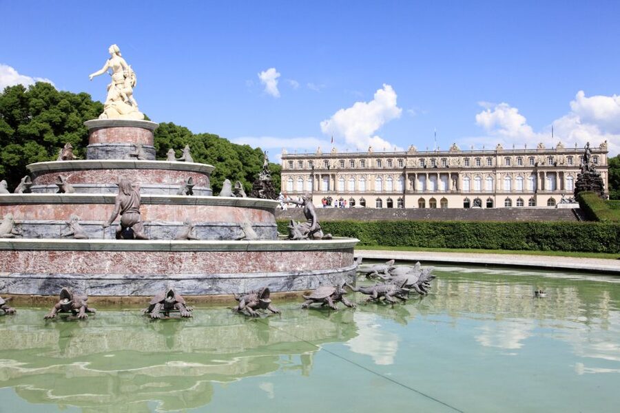 Private Van Tour to the Royal Palace of Herrenchiemsee - Fraueninsel and its Benedictine church