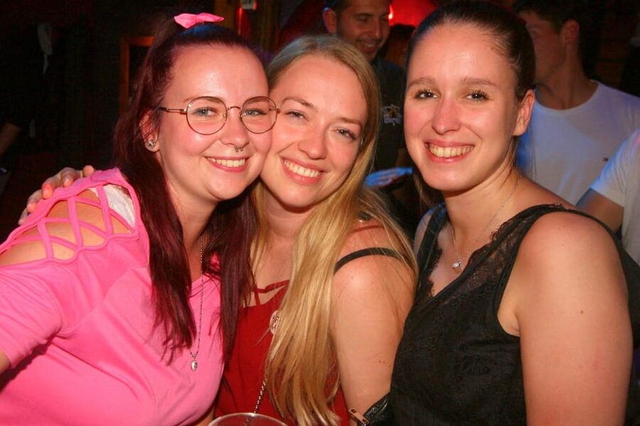 Pubcrawl Augsburg: Tour through best Bars and Clubs in Town - What the $41 Price Really Covers