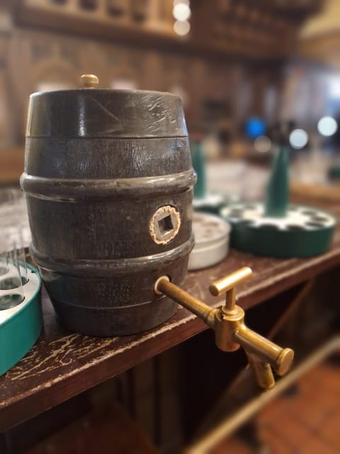 Public brewhouse tour Cologne in English - Brauhaus Sion: compare the atmosphere, not just the beer