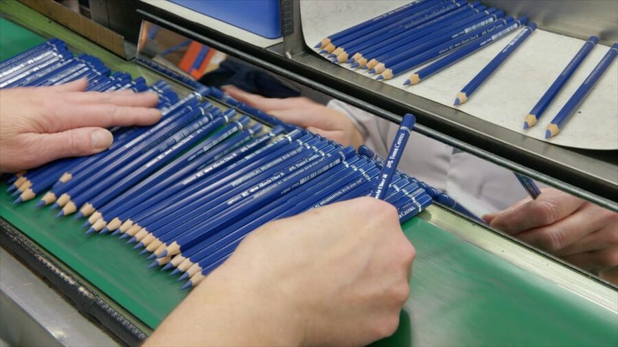 Public guided tour: Production of "wood-cased pencils" - Language, walking, and practical planning