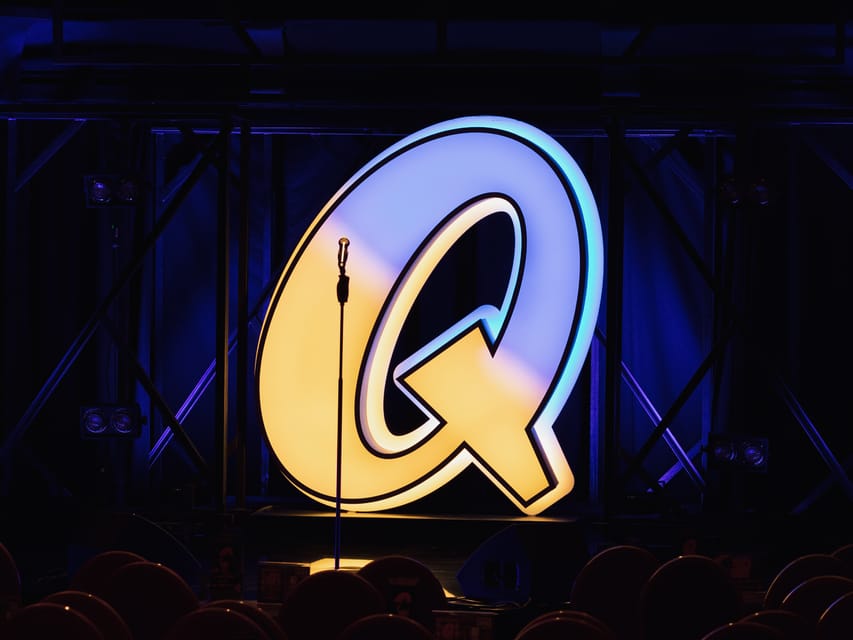 Quatsch Comedy Club München: Die Live Show - Arriving at the big Q