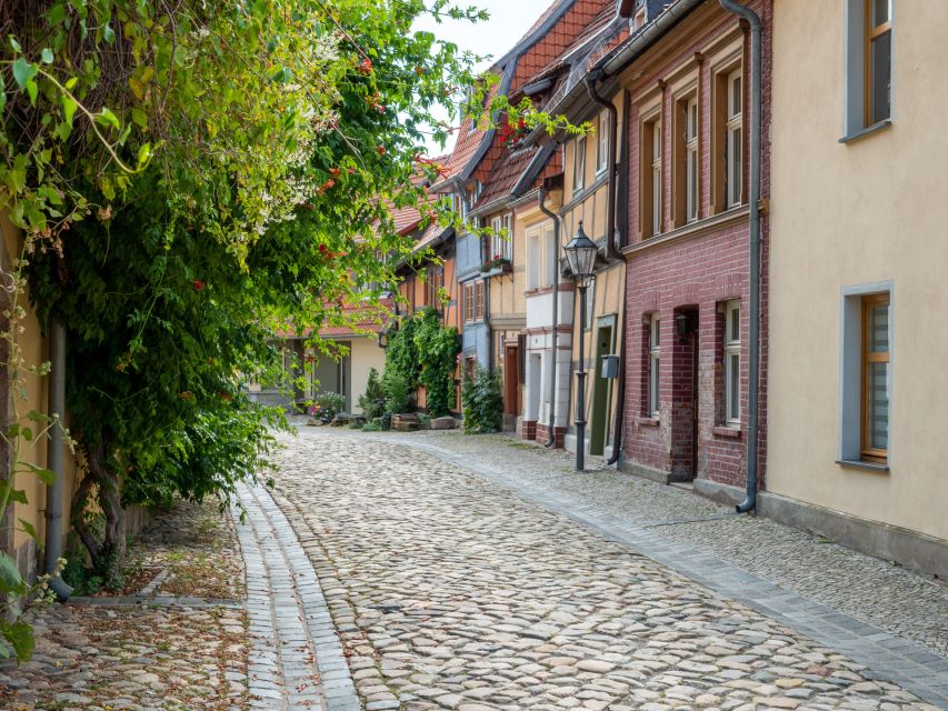 Quedlinburg: Guided City Highlights Walking Tour - What the $11 price really delivers