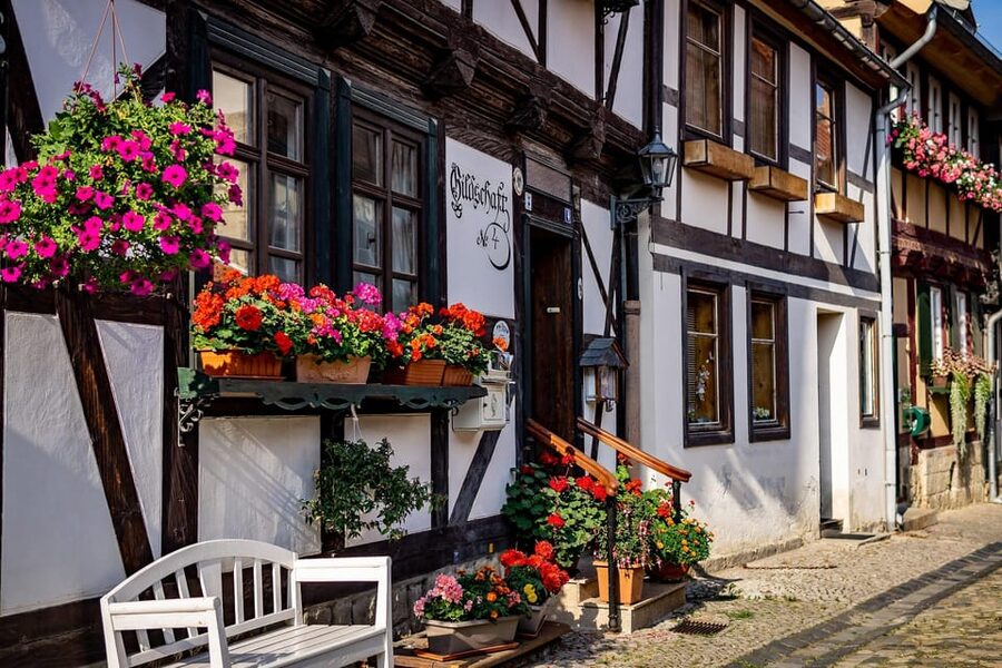 Quedlinburg: Guided City Walk - Highlights tour (private) - St. Benedikti and the old town lanes