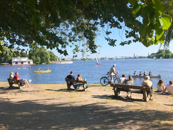 Radtour um die Alster & durch traumhafte Alsterviertel - Pöseldorf and Harvestehude: Villas Beside Quiet Water