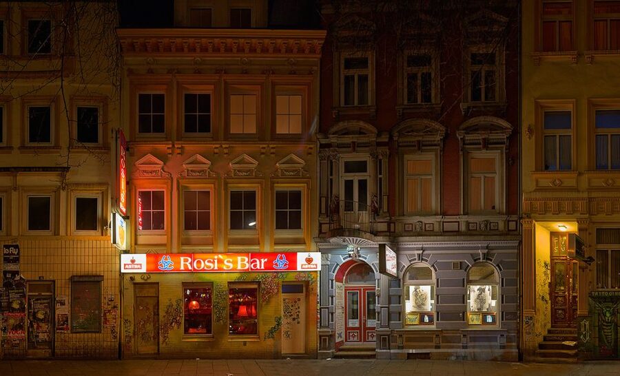 Reeperbahn Walking Tour with St. Pauli Local - Ending with a drink in a local bar