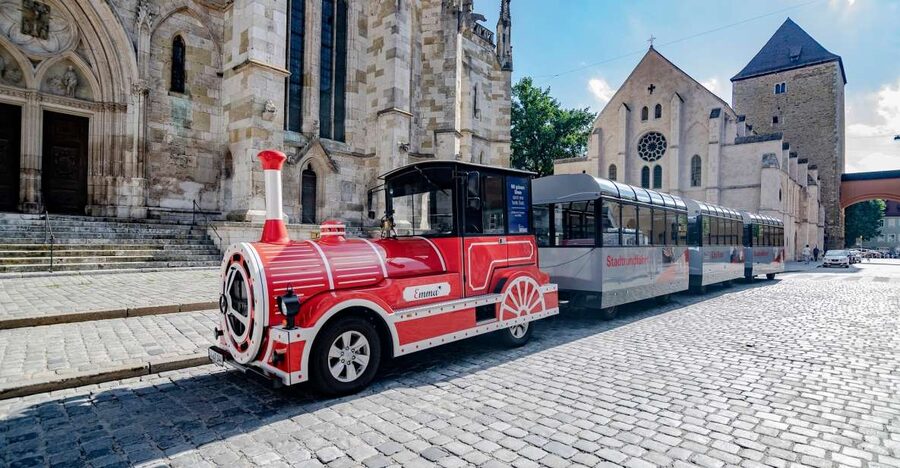 Regensburg: City Tour with the Bimmelbahn Train - What this little train adds to a Regensburg visit