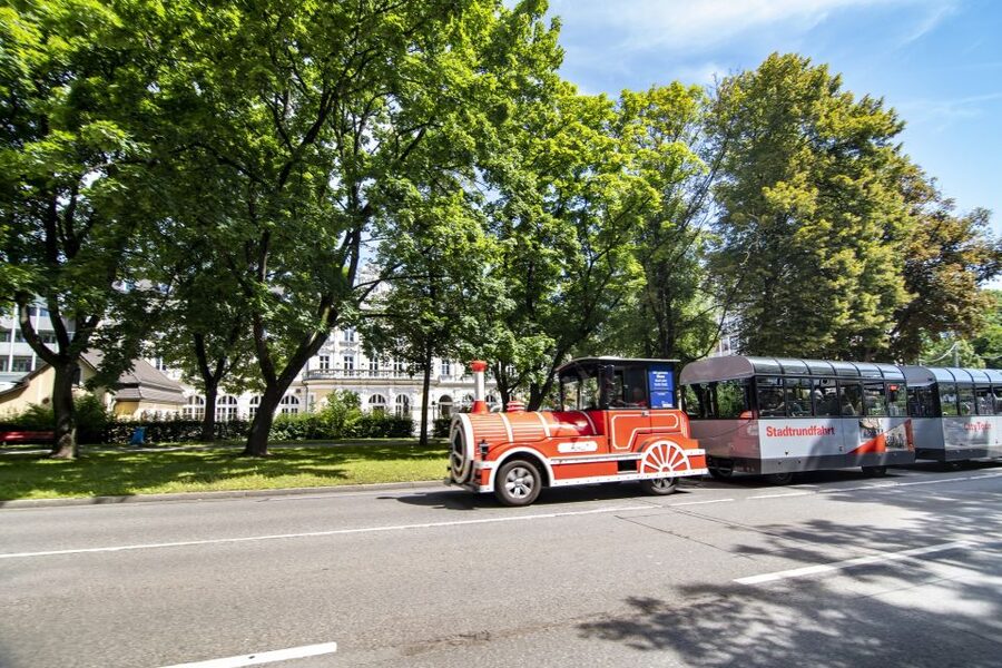 Regensburg: City Tour with the Bimmelbahn Train - Through the center and toward the Danube