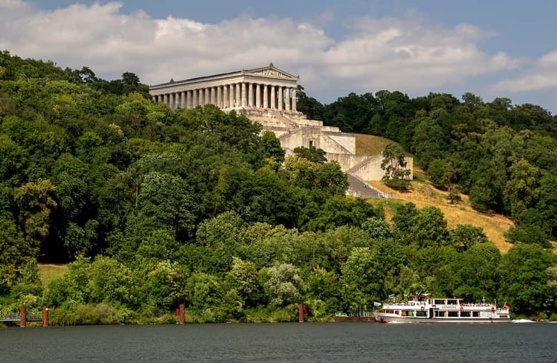 Regensburg: Klinger's Sightseeing Boat Tour to Walhalla - Sailing the Danube from Regensburg to Donaustauf