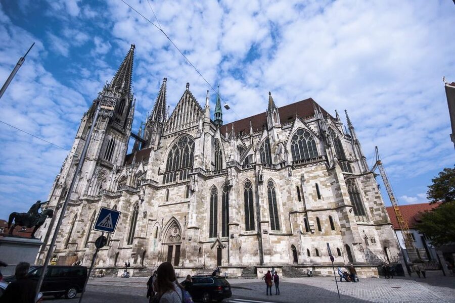 Regensburg: Private Walking Tour With Professional Guide - Why Regensburg works so well on foot