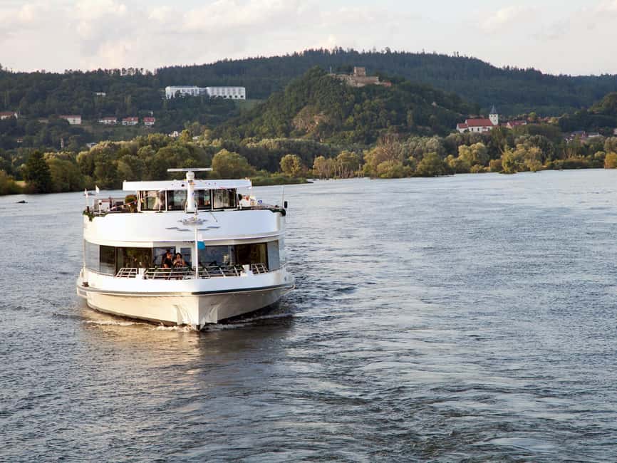 Regensburg: Sightseeing Cruise to Walhalla - Who will enjoy this cruise most