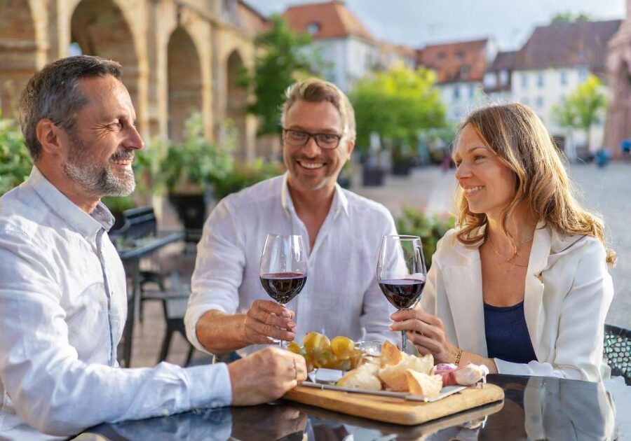 Regensburg: walking tour with italian wines and food tasting - Key Points Before You Book