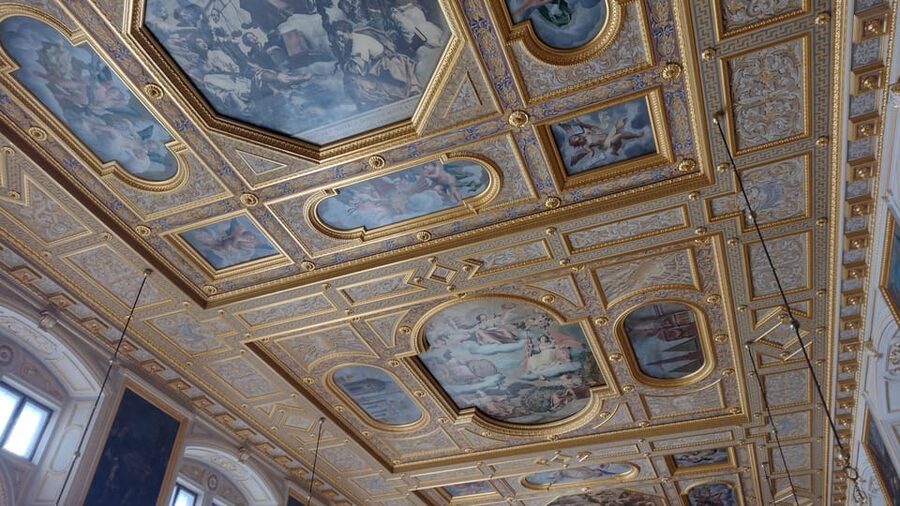 Residence of Munich private tour with skip the line ticket - Rooms filled with royal stories