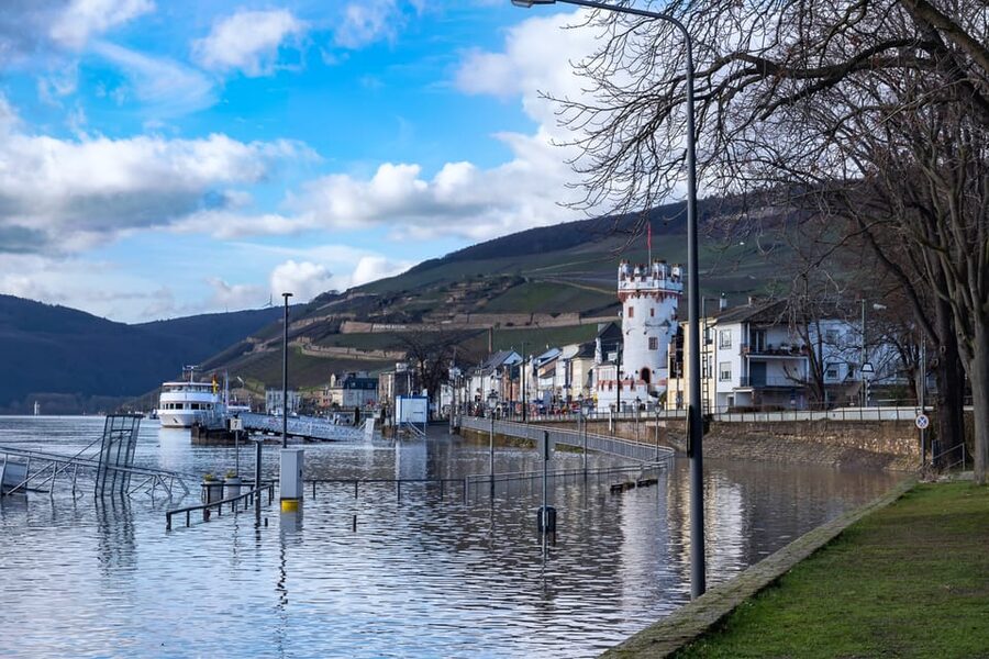 Rhine Valley Castles: 1.5-Hour Boat Tour from Rüdesheim - What the 105-minute schedule really means
