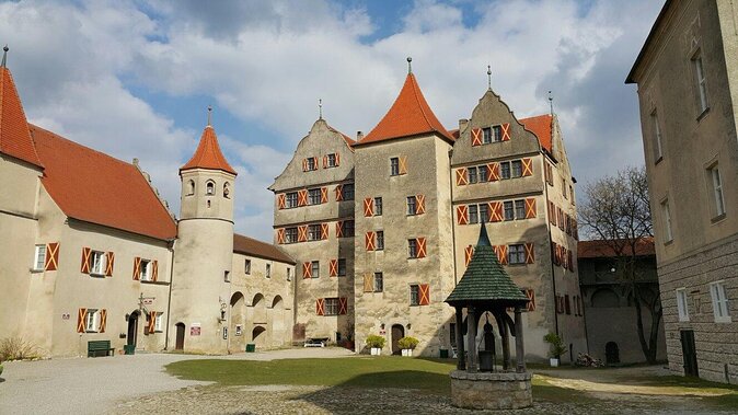 Romantic Road, Rothenburg, and Harburg Day Tour from Munich - Harburg Castle: a real medieval stop