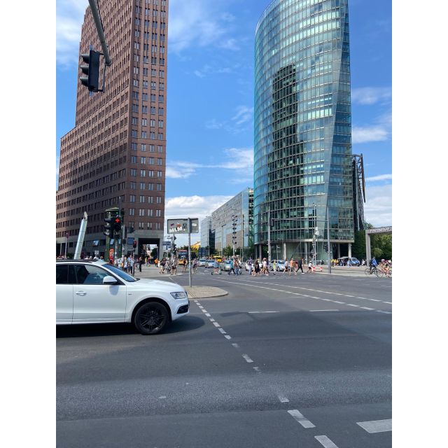 Rude Bastards Tour of Berlin - Who will enjoy this unusual Berlin walk