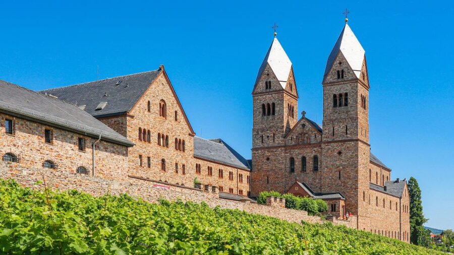 Rüdesheim: Private Guided Walking Tour - Market Square and the Klunkhards Estate