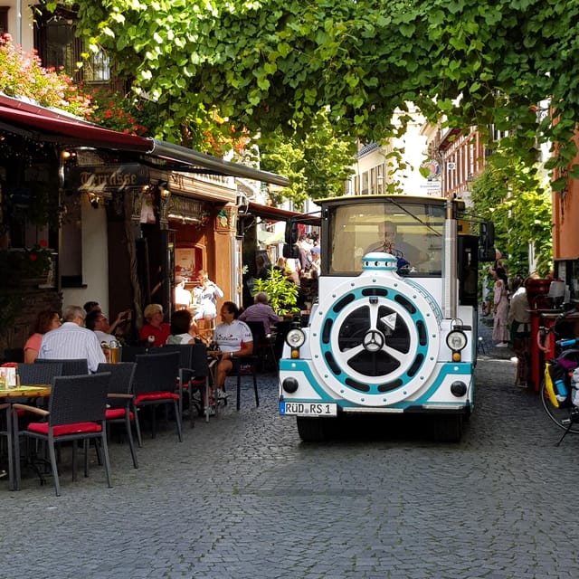 Rüdesheim sightseeing tour with the Winzerexpress - Starting Above Drosselgasse At Winzerkeller