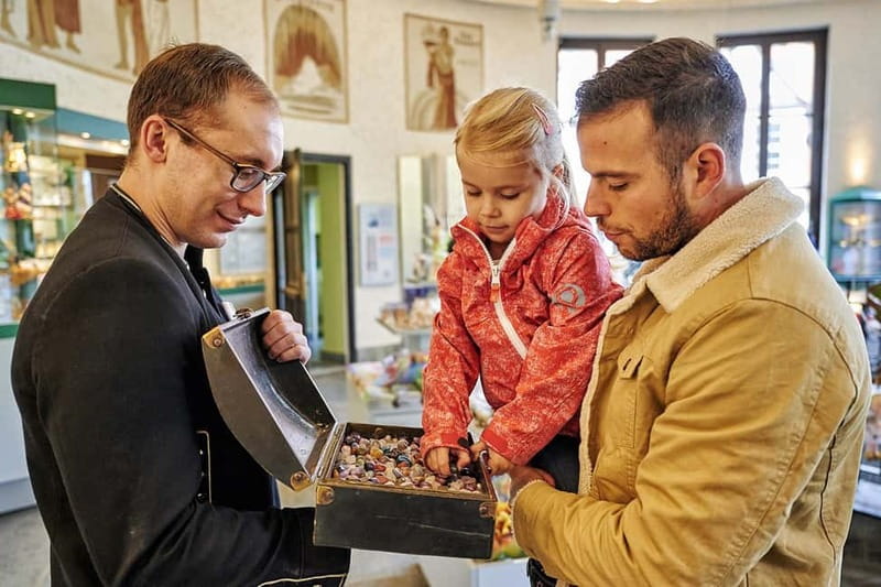 Saalfeld: Ein Familientag voll Abenteuer und Magie - Language, access, and practical limits