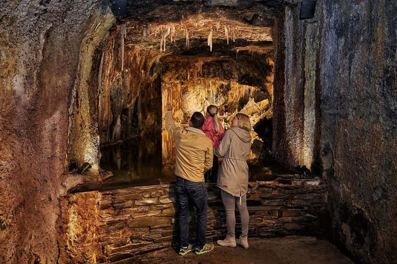Saalfeld: Ein Familientag voll Abenteuer und Magie - Entering the Feengrotten show mine
