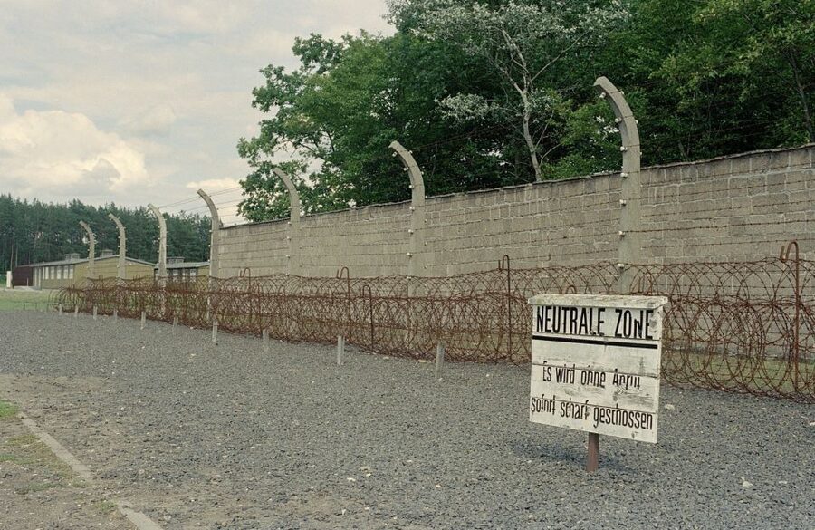 Sachsenhausen Memorial: Walking Tour from Berlin - The kitchen museum and medical rooms